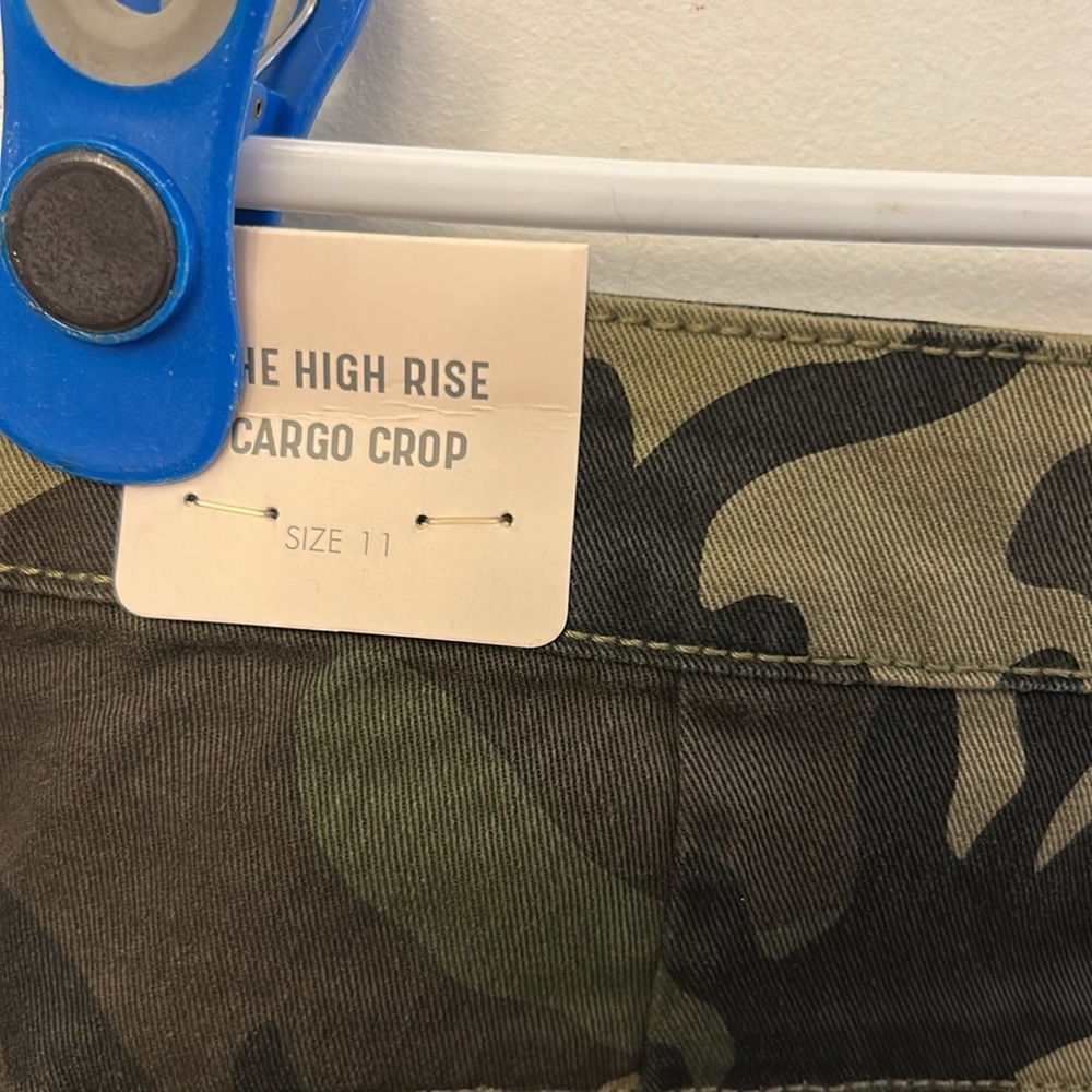 Cello Women’s Camo Cargo Pants Green Size 11 NWT - Picture 7 of 9